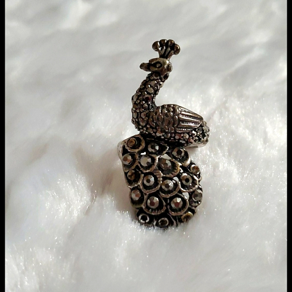 Silver tone peacock ring gray black rhinestones 6.5 cocktail ring - Picture 2 of 6
